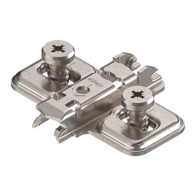 173L8100 Крестообр.ответная планка под шуруп, 0 мм сталь, с евровинтами (регулировка по высоте: продольное отверстие)