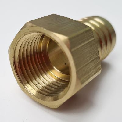 Штуцер для шланга латунный вн/р 1/2-18мм 64-2-032