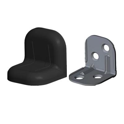 Уголок крепежный черный с пласт.крышкой 2 отверстия