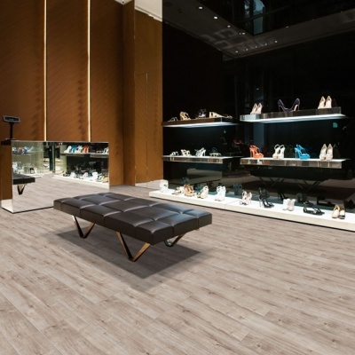 705 Дуб Кааба 33/42 класс 4V 1200*180 4мм