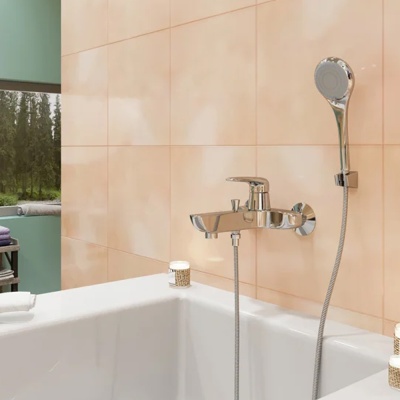 Смеситель д/ванны Mixline ML08-01