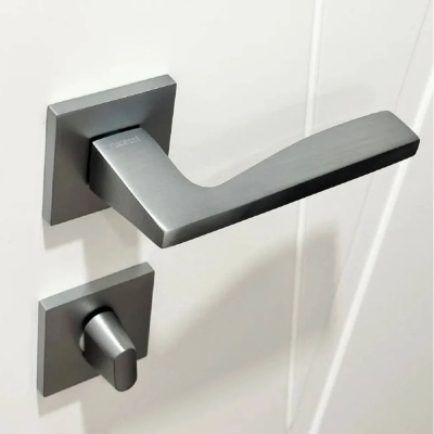 Ручка дверная,RAP 28 SLIM-S SC,на квадратной розетке 6мм, мат. хром